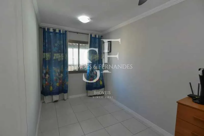 Apartment with 4 bedrooms, balcony and terrace — photo 19