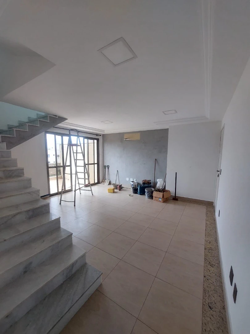230 m² duplex penthouse with 3 en-suite suites and 3 spots — photo 13