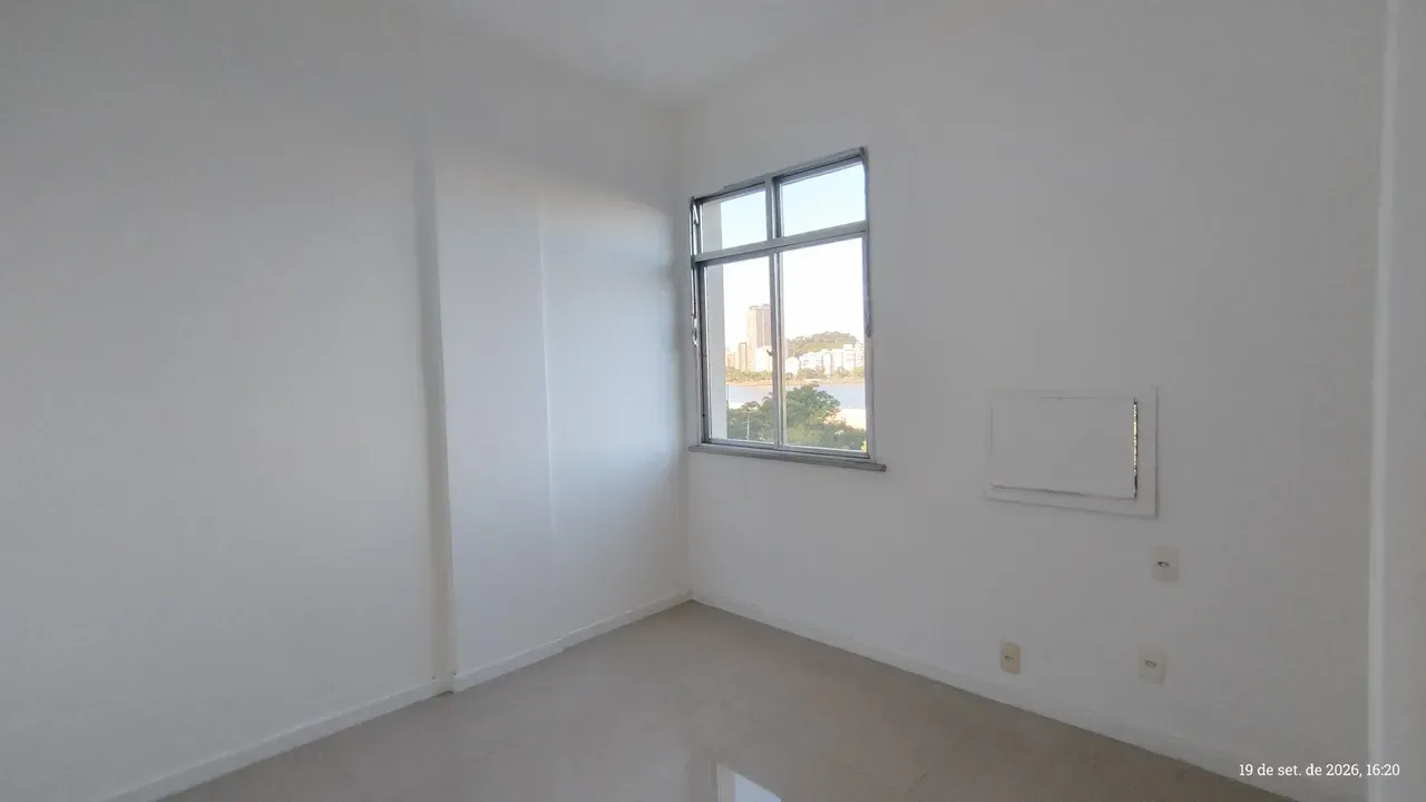 One-bedroom apartment with a water view in Rio de Janeiro — photo 3
