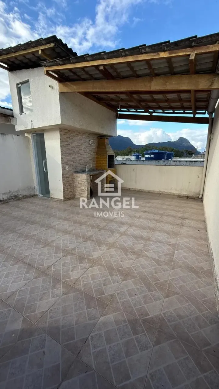Triplex house with 3 bedrooms and 4 bathrooms, balcony