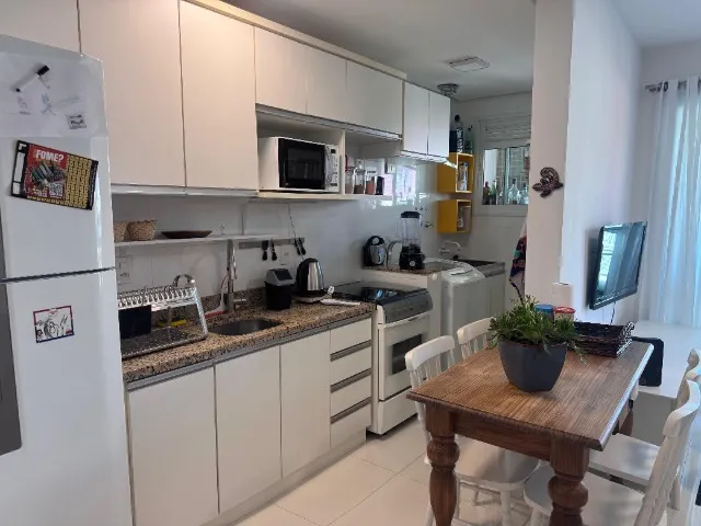 Furnished 2-bedroom apartment with open-plan kitchen — photo 3