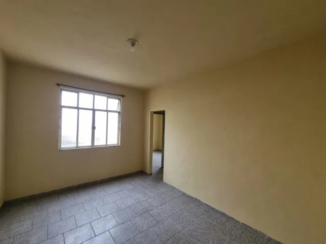 2-bedroom apartment with 1 bath and gas stove — photo 3