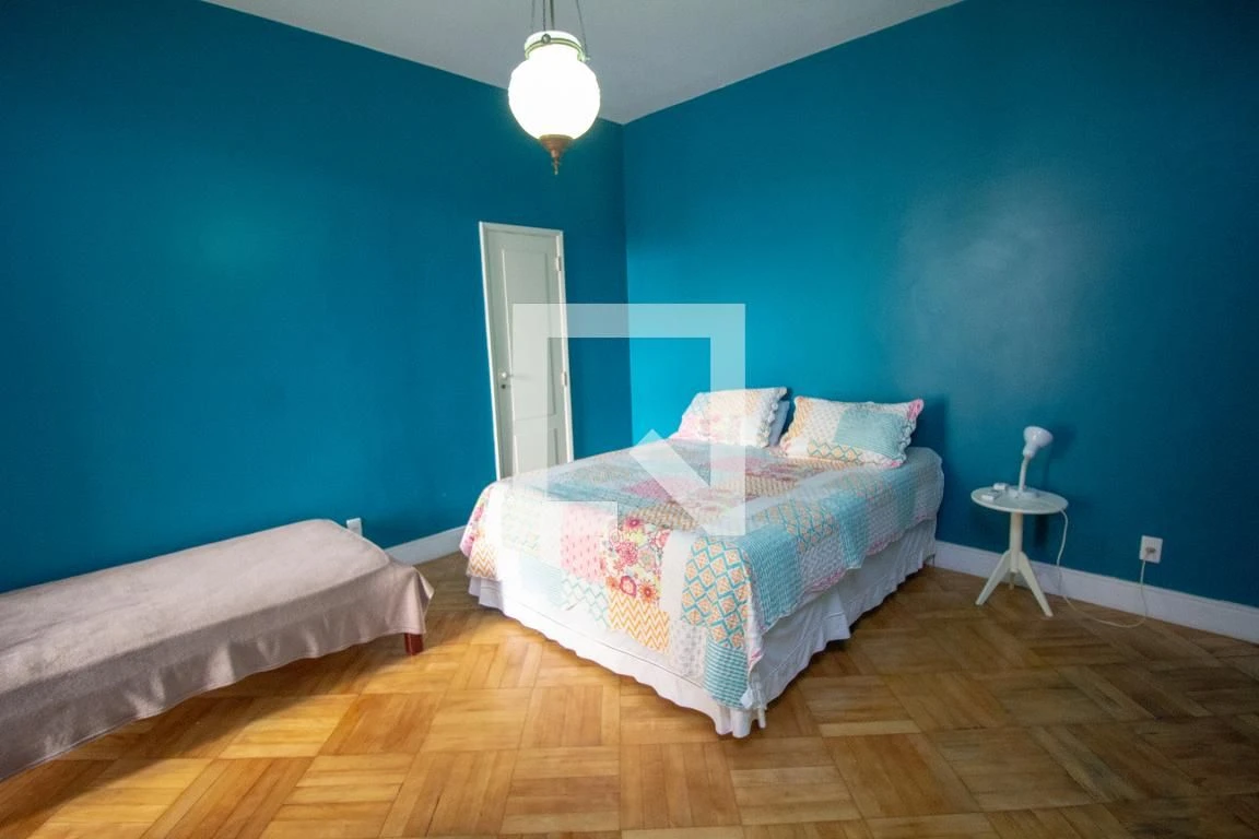 Furnished apartment with 3 bedrooms and 5 bathrooms — photo 18