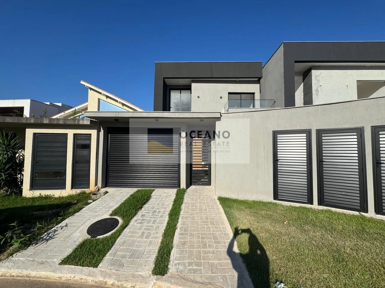 4-bedroom house with a grill on the balcony — photo 15