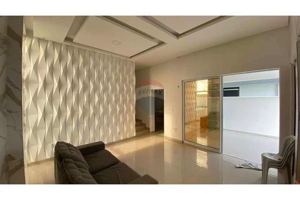 Unfurnished single-story house with 3 bedrooms and 2 suites — photo 17