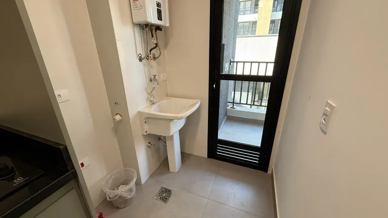 Apartment with 2 bedrooms, 2 bathrooms, and a balcony — photo 18