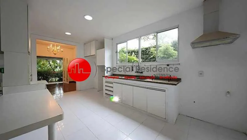 Furnished house with 6 bedrooms and 1000 m² — photo 10