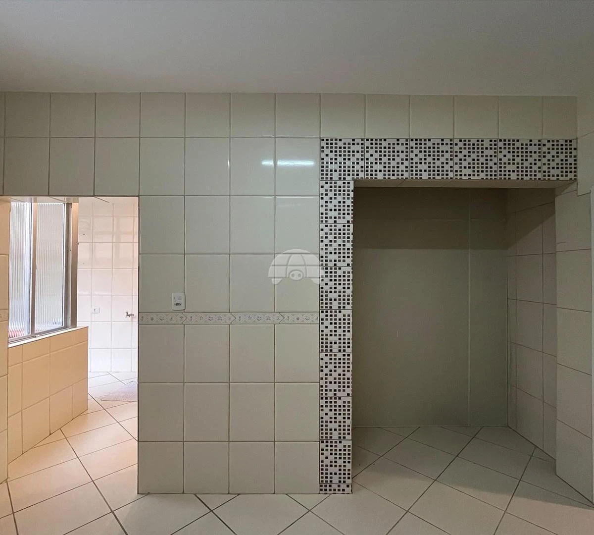 3-bedroom apartment with a bathtub — photo 4