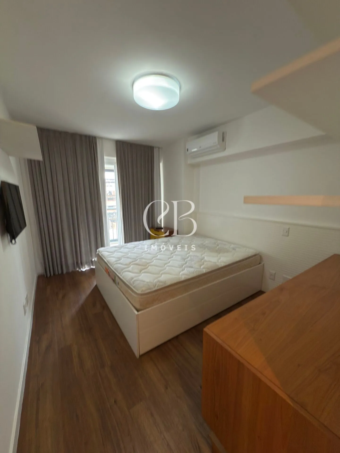 Furnished 2-bedroom apartment with en-suite bathrooms — photo 43