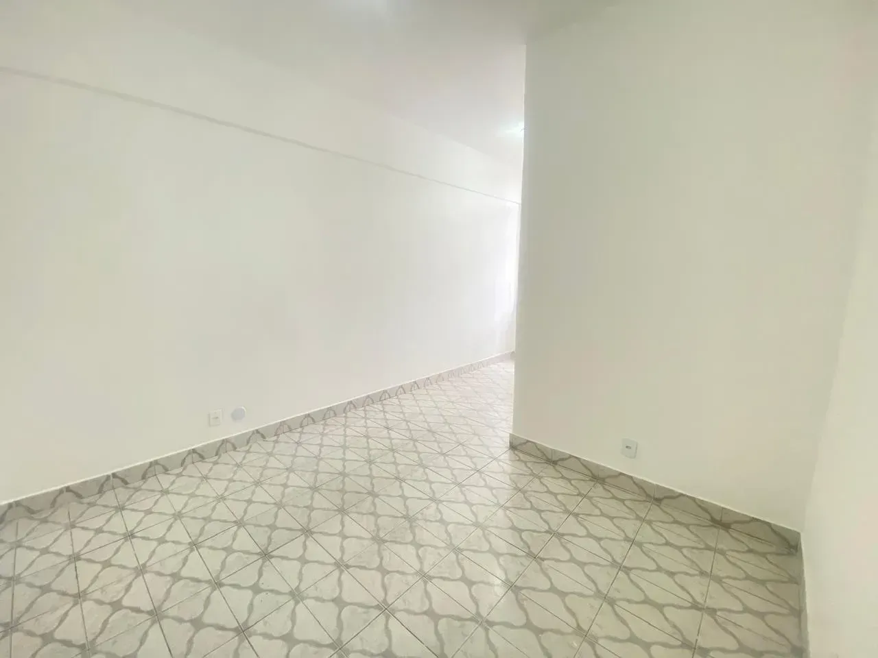 Unfurnished apartment with laundry area and 2 bedrooms — photo 10
