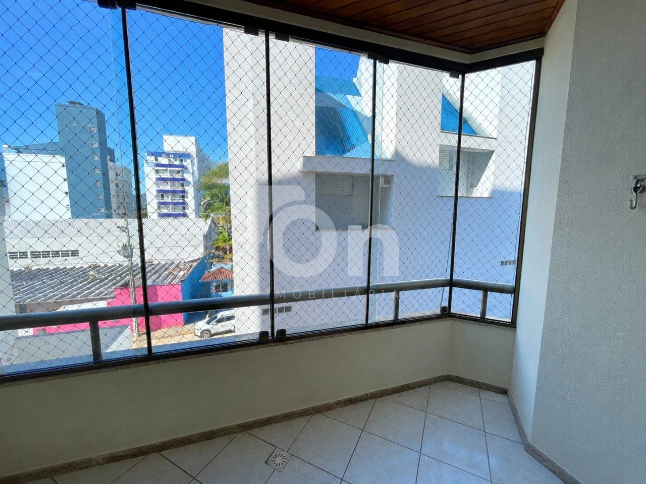 2-bedroom apartment with a home office in Florianópolis — photo 23