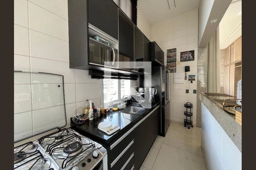 One-bedroom apartment with a mountain view — photo 32
