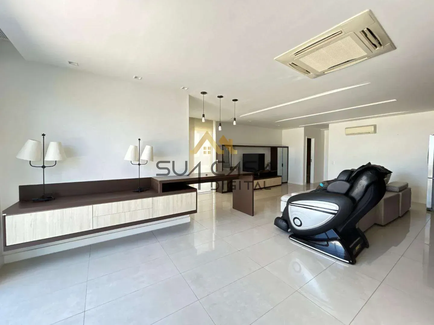 Penthouse with 4 bedrooms and an open-plan kitchen — photo 25