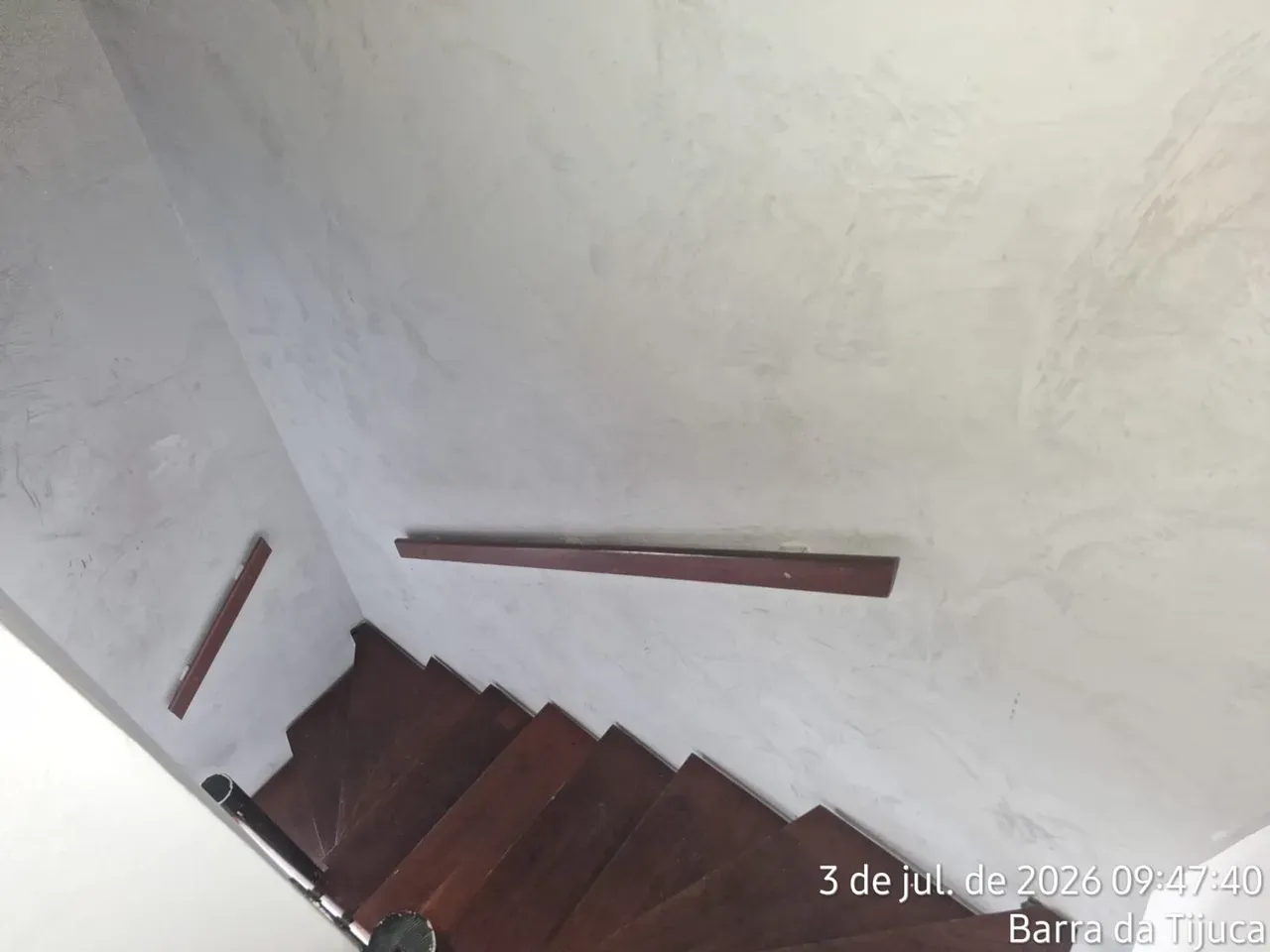 2-bedroom apartment in a building with a gym — photo 16