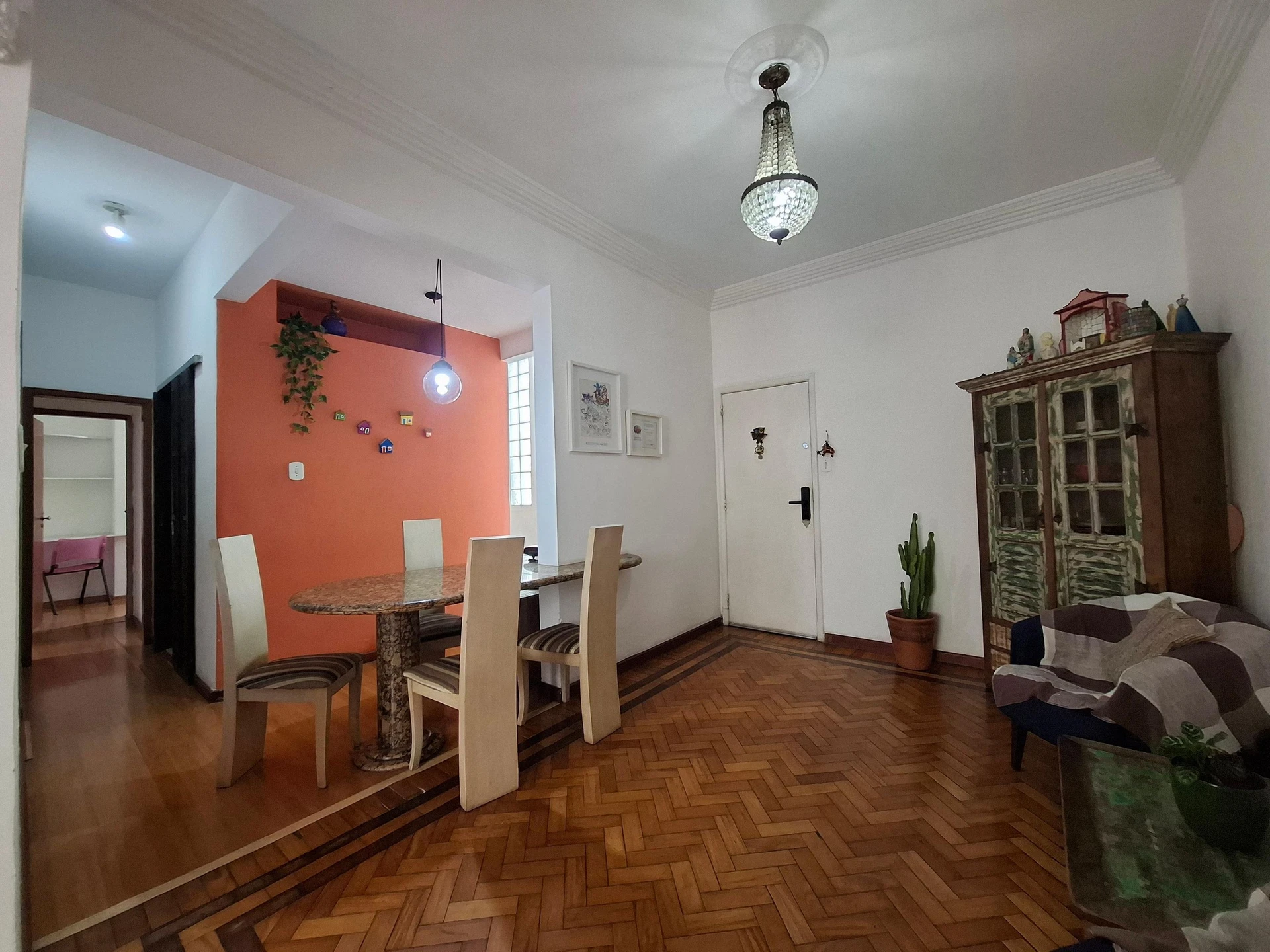 Furnished apartment, 110 m², with a glass-enclosed balcony — photo 12