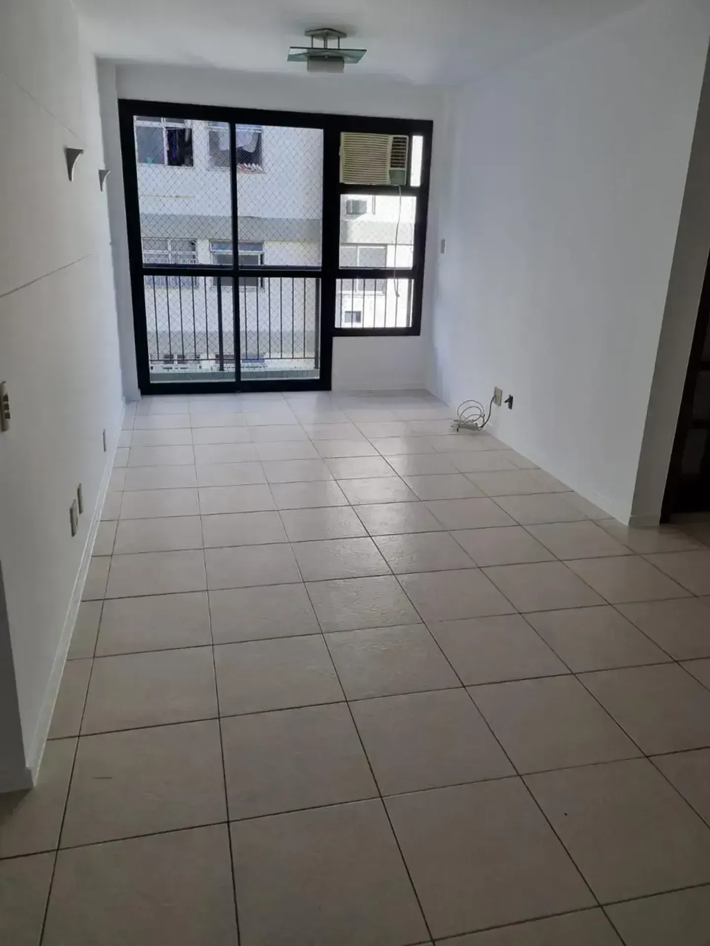 Apartamento de 2 quartos com cozinha fechada e jardim privativo — photo 9