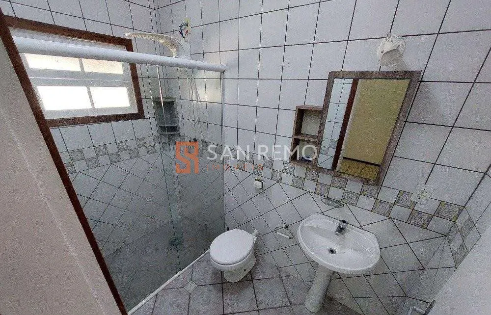 200 m² house with a fireplace and a grill on the balcony — photo 10