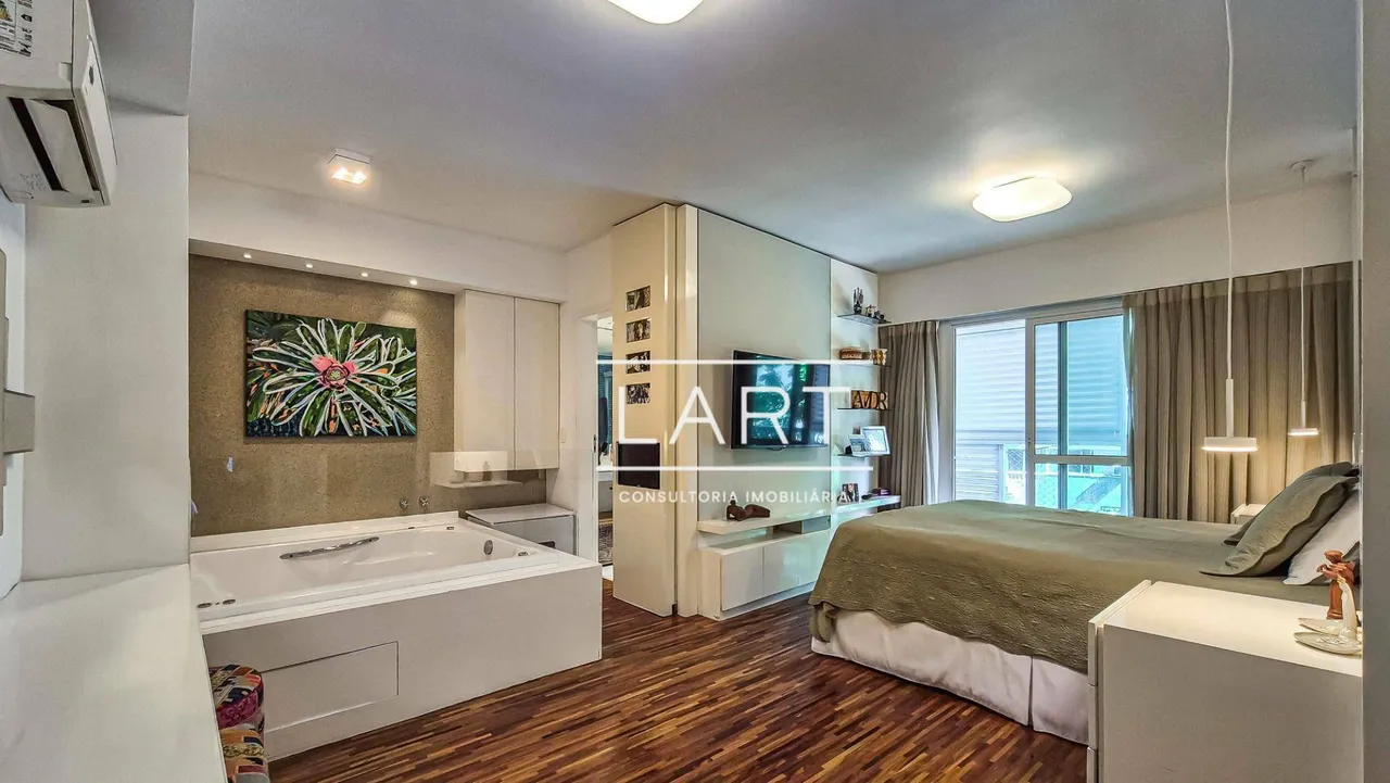 3-bedroom apartment with 240 m² and 3 parking spaces — photo 2