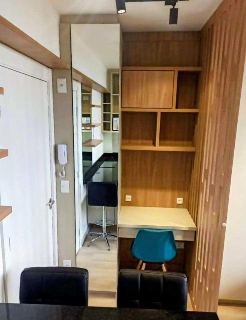 Furnished 1-bedroom apartment with a balcony — photo 10
