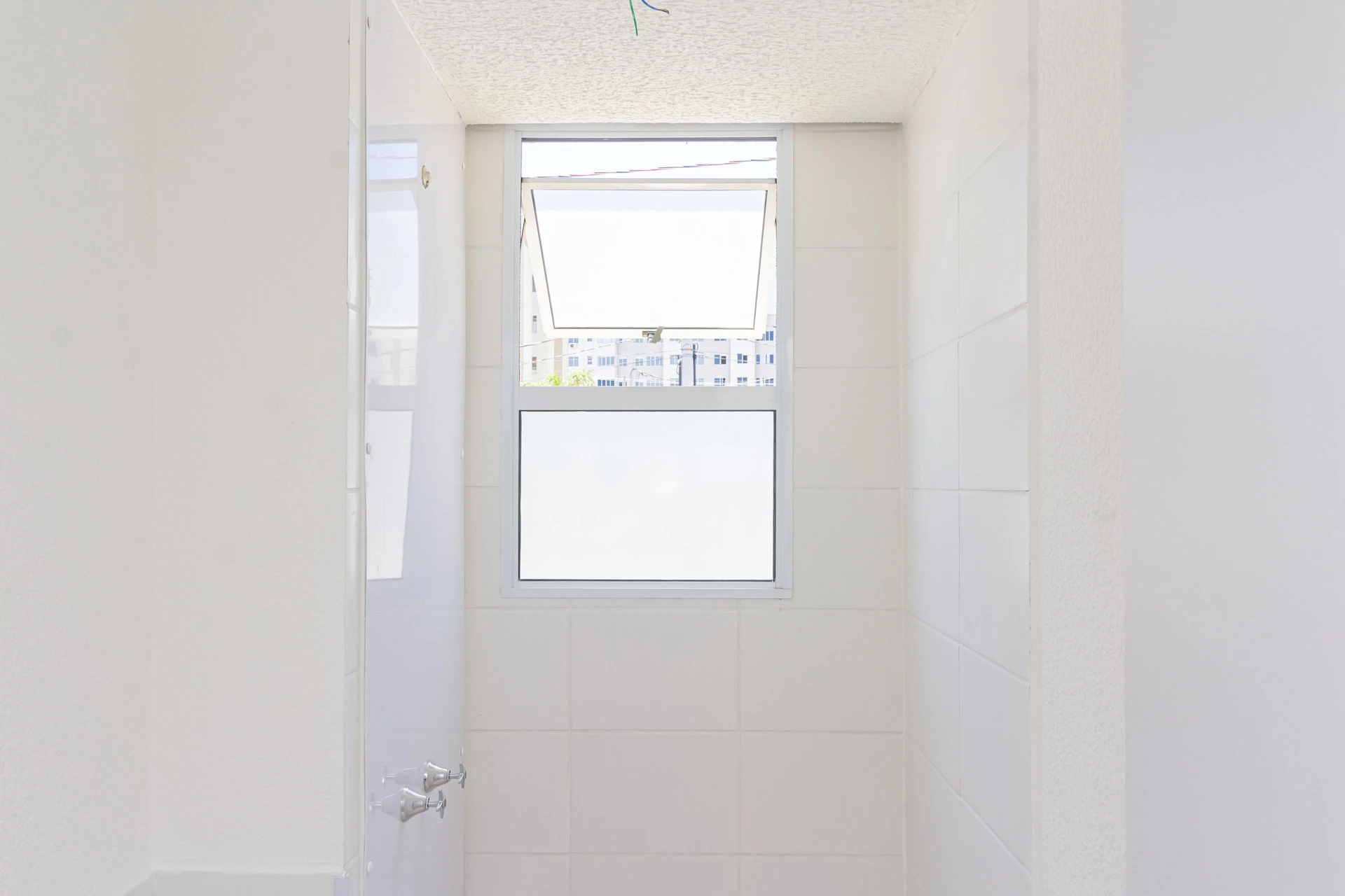 2-bedroom apartment in a building with a pool — photo 71