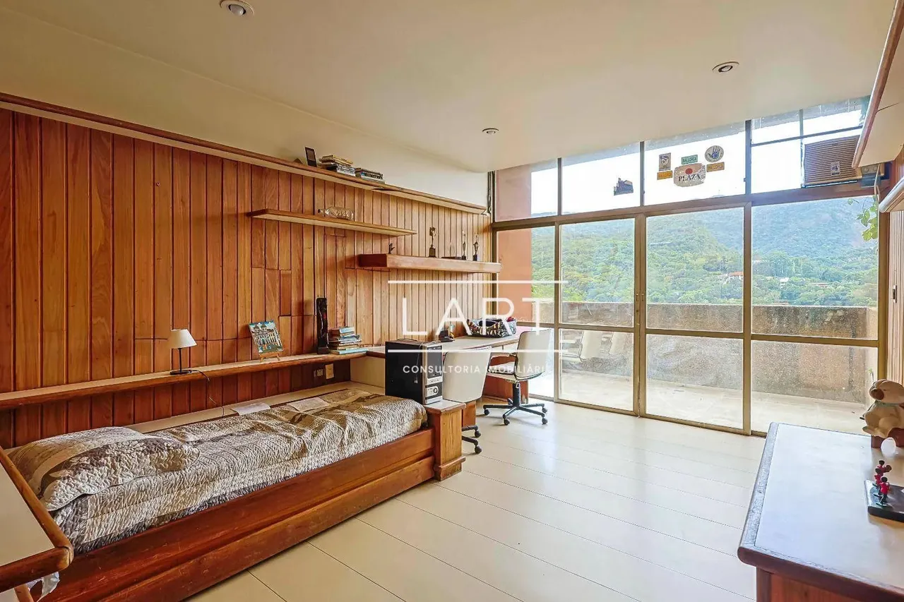 Дом с 5 спальнями и 800 м², с зоной для стирки — photo 16