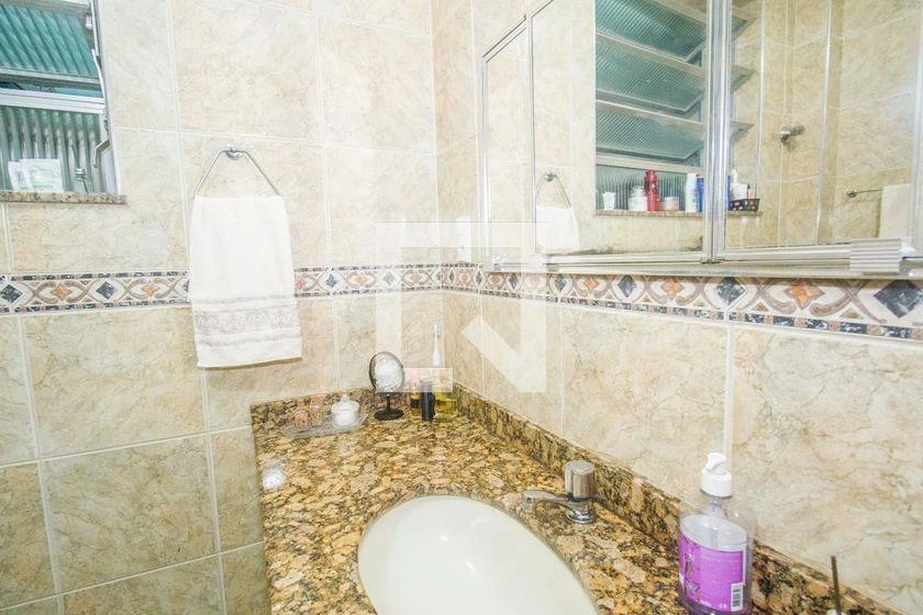 Furnished 2-bedroom apartment with 2 bathrooms — photo 12