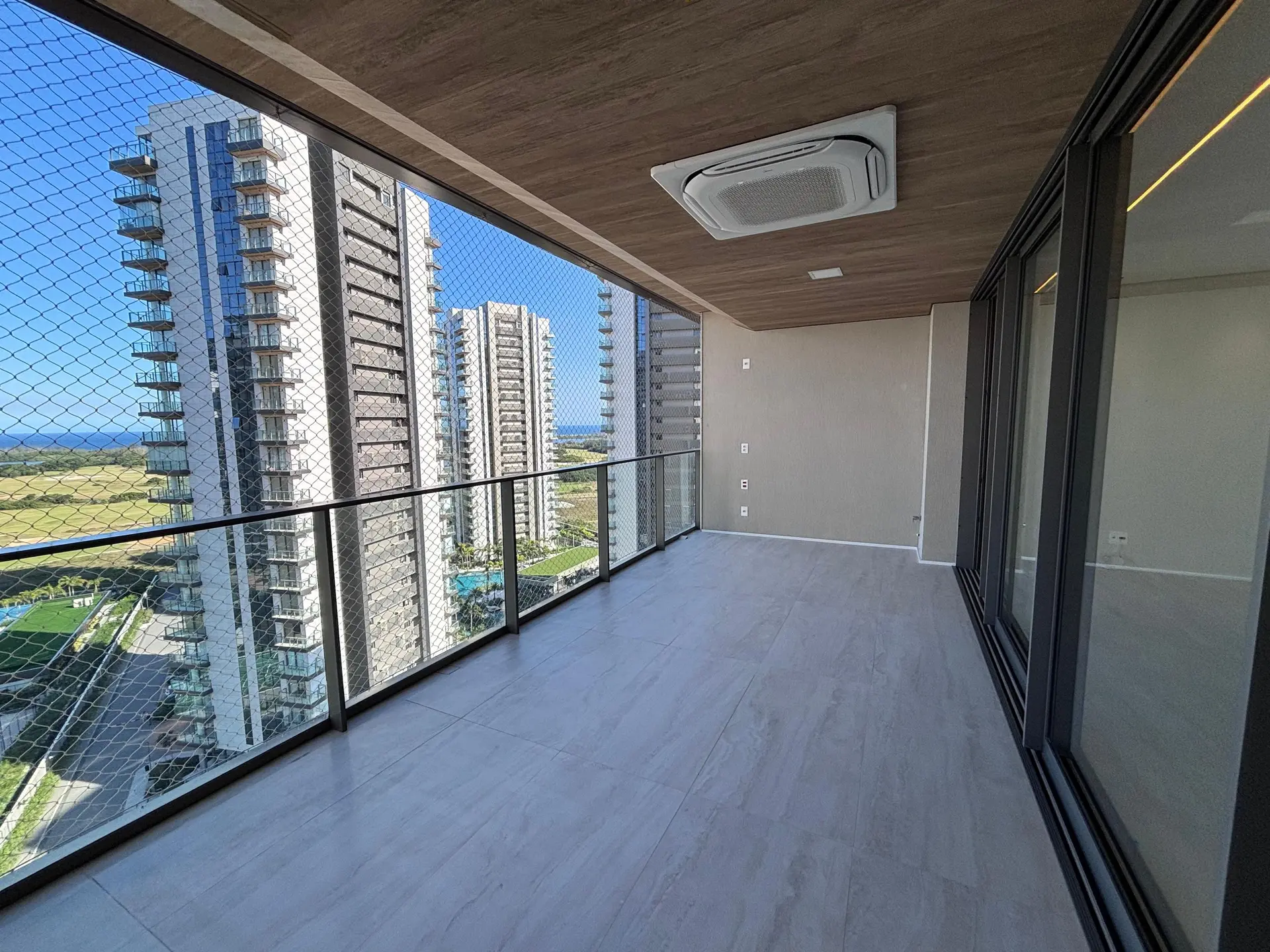Apartamento com 4 suítes e varanda, 3 vagas — photo 2