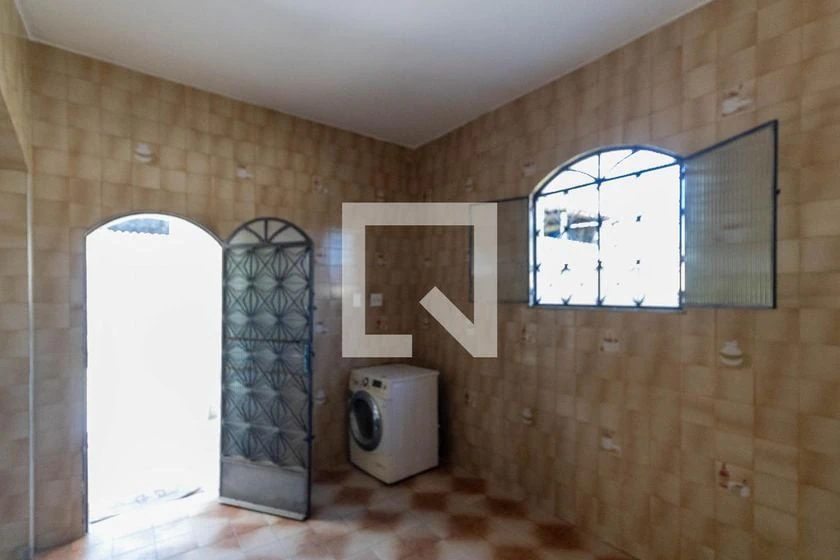 Rental house with 3 bedrooms and private garden — photo 2