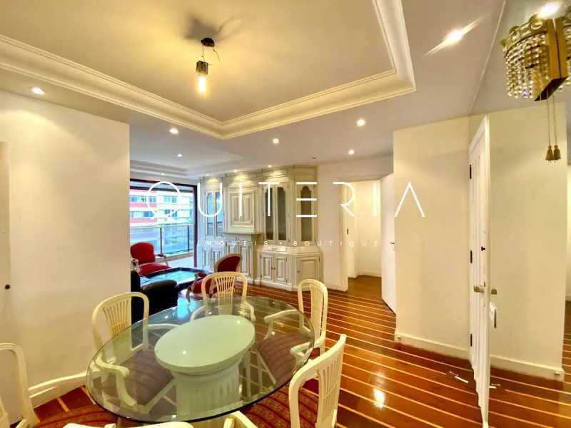 3-bedroom apartment with a glassed-in balcony — photo 3