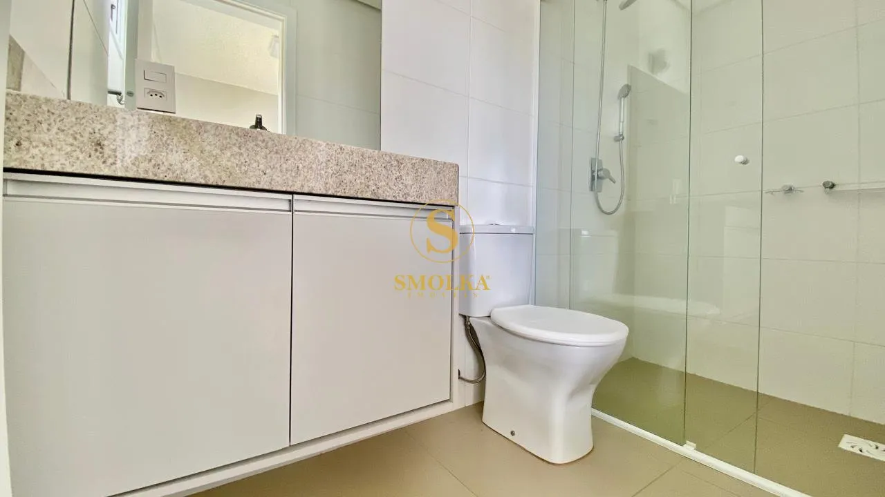 Departamento con balcón cerrado con vidrio en Florianópolis — photo 34