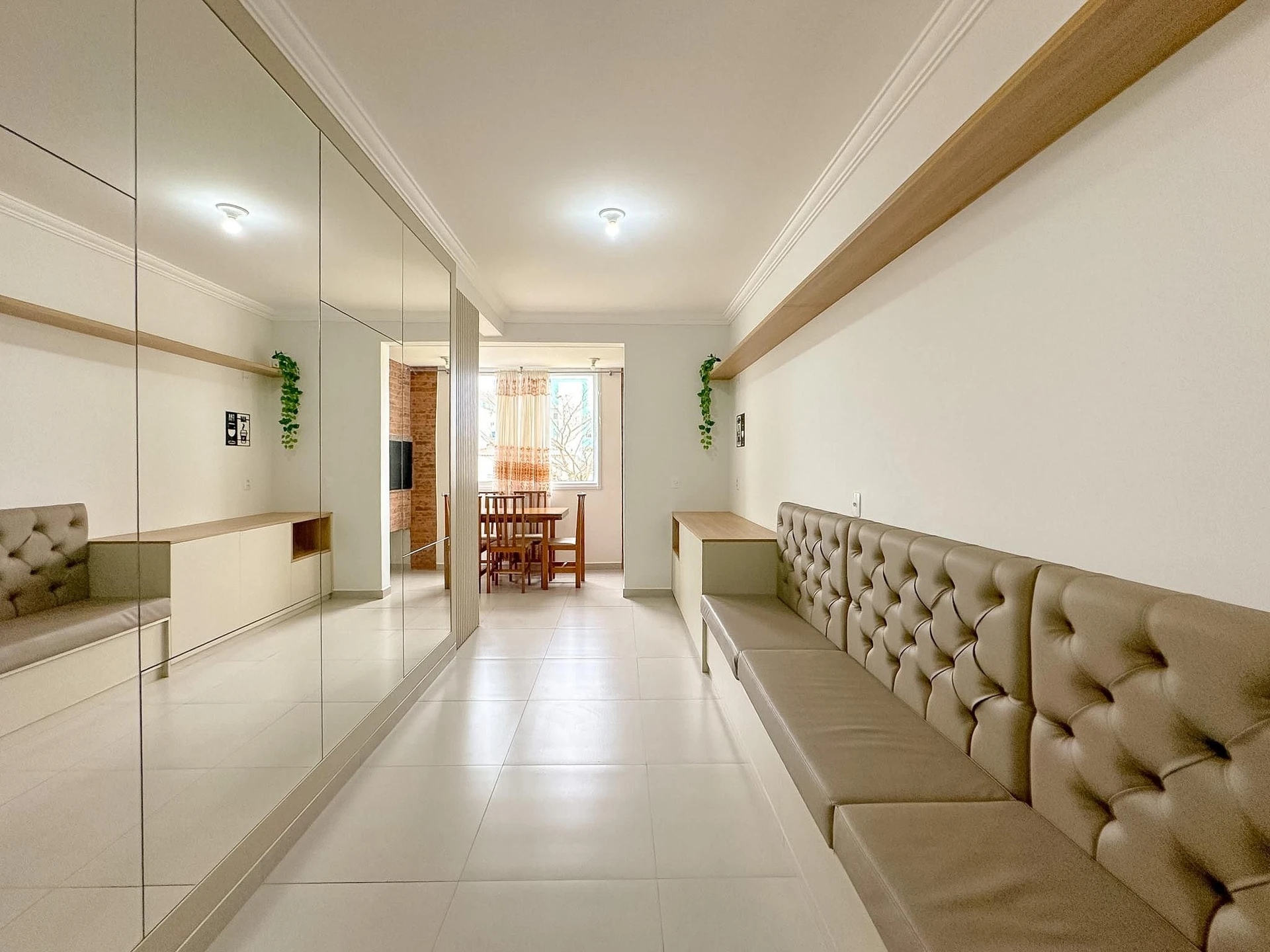 2-bedroom apartment, 1 with its own bathroom, 60 m²