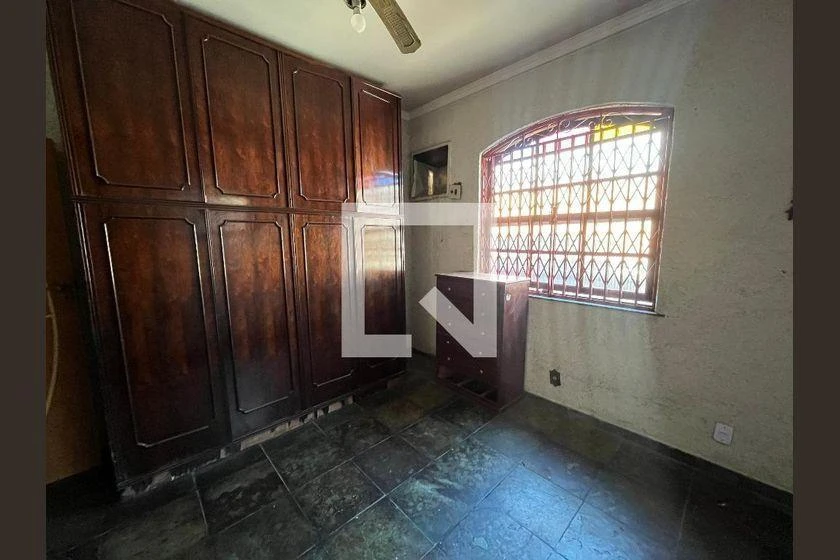 Rental house with 4 bedrooms and 600 m² — photo 33