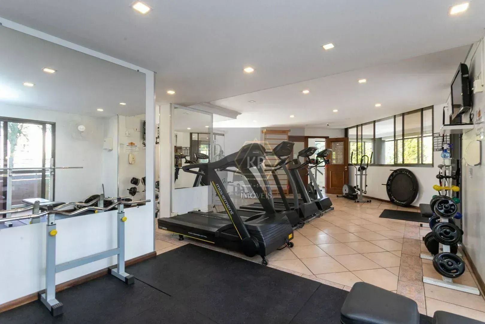 Furnished 272 m² apartment with 3 en-suites and 4 parking — photo 63