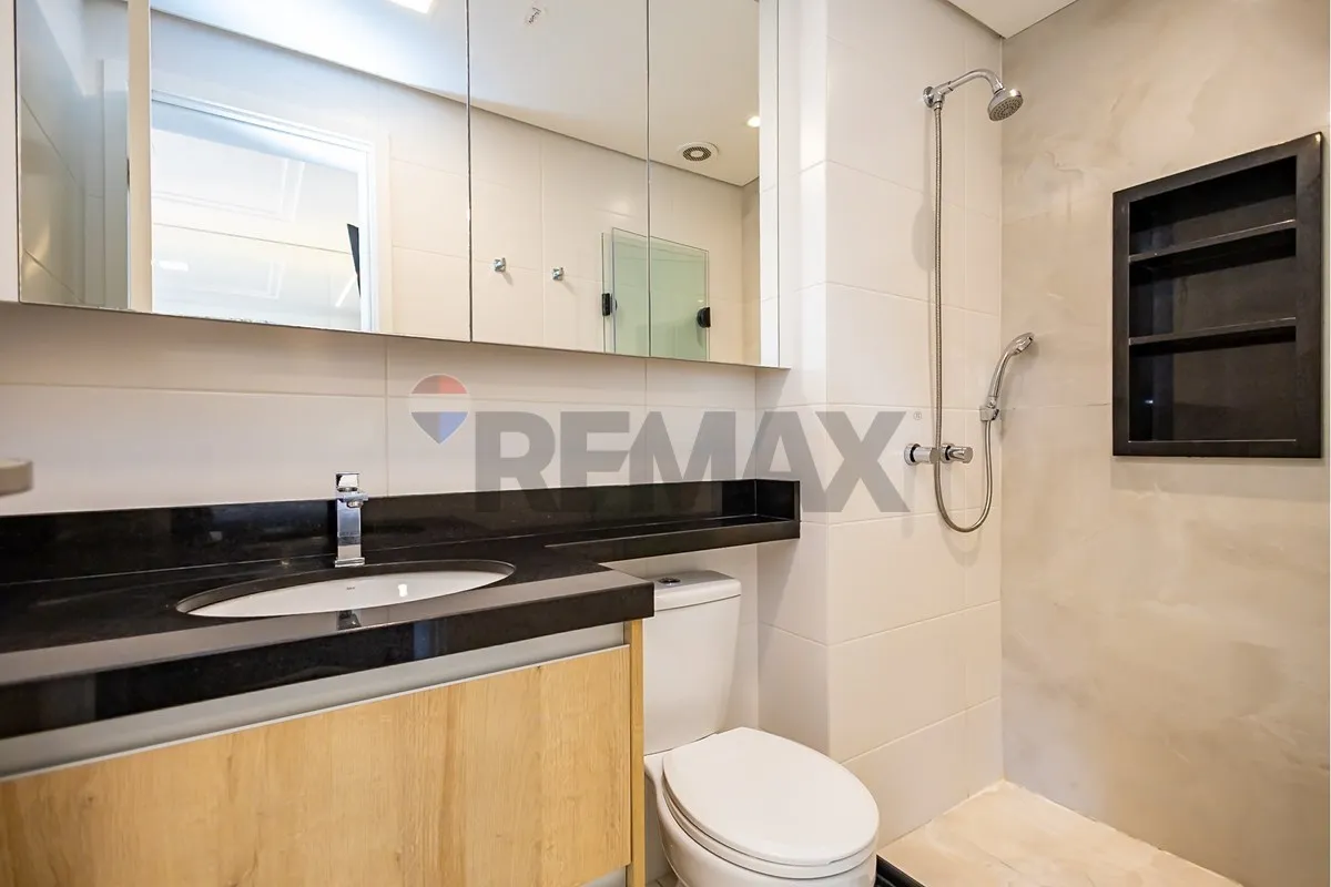Glass-enclosed balcony in a 2-bedroom apartment, 69 m² — photo 35