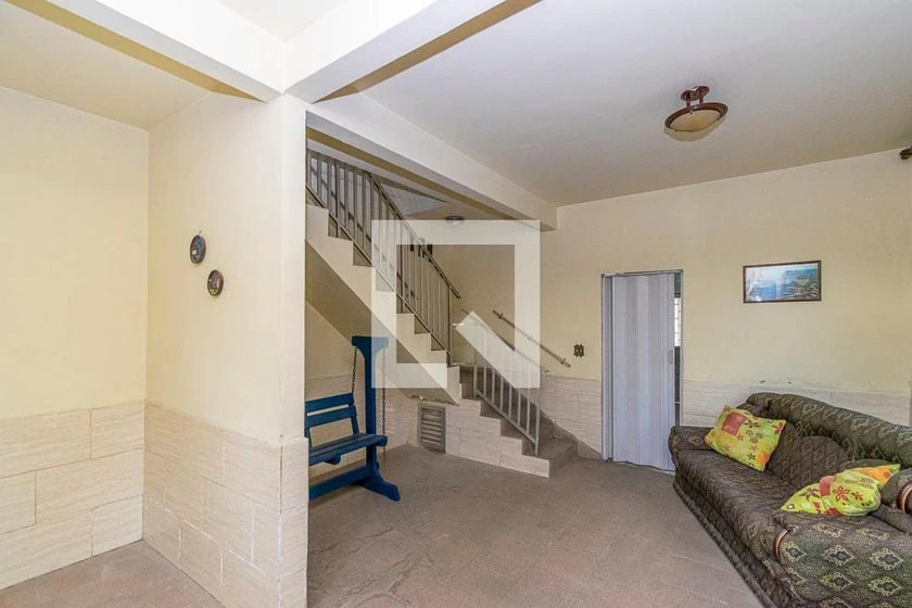 Casa amueblada con 3 dormitorios y 240 m² con balcón — photo 18