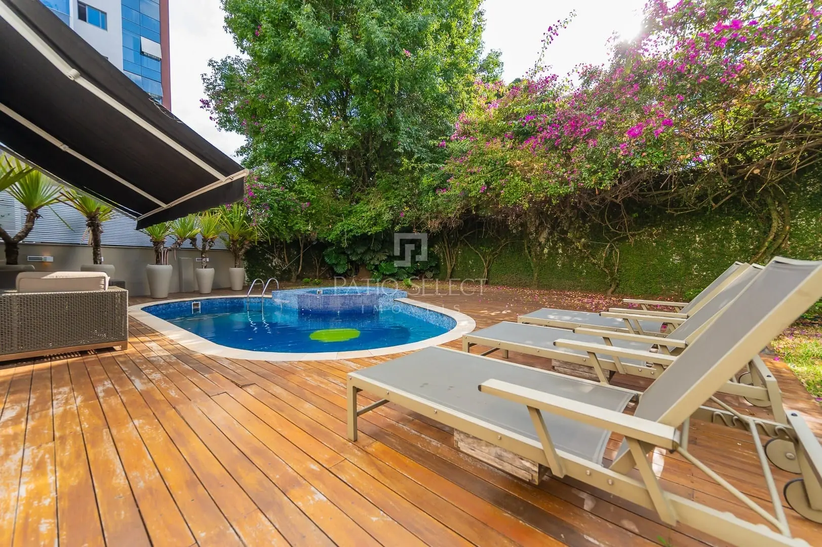 Casa, 763 m², com jardim — photo 23