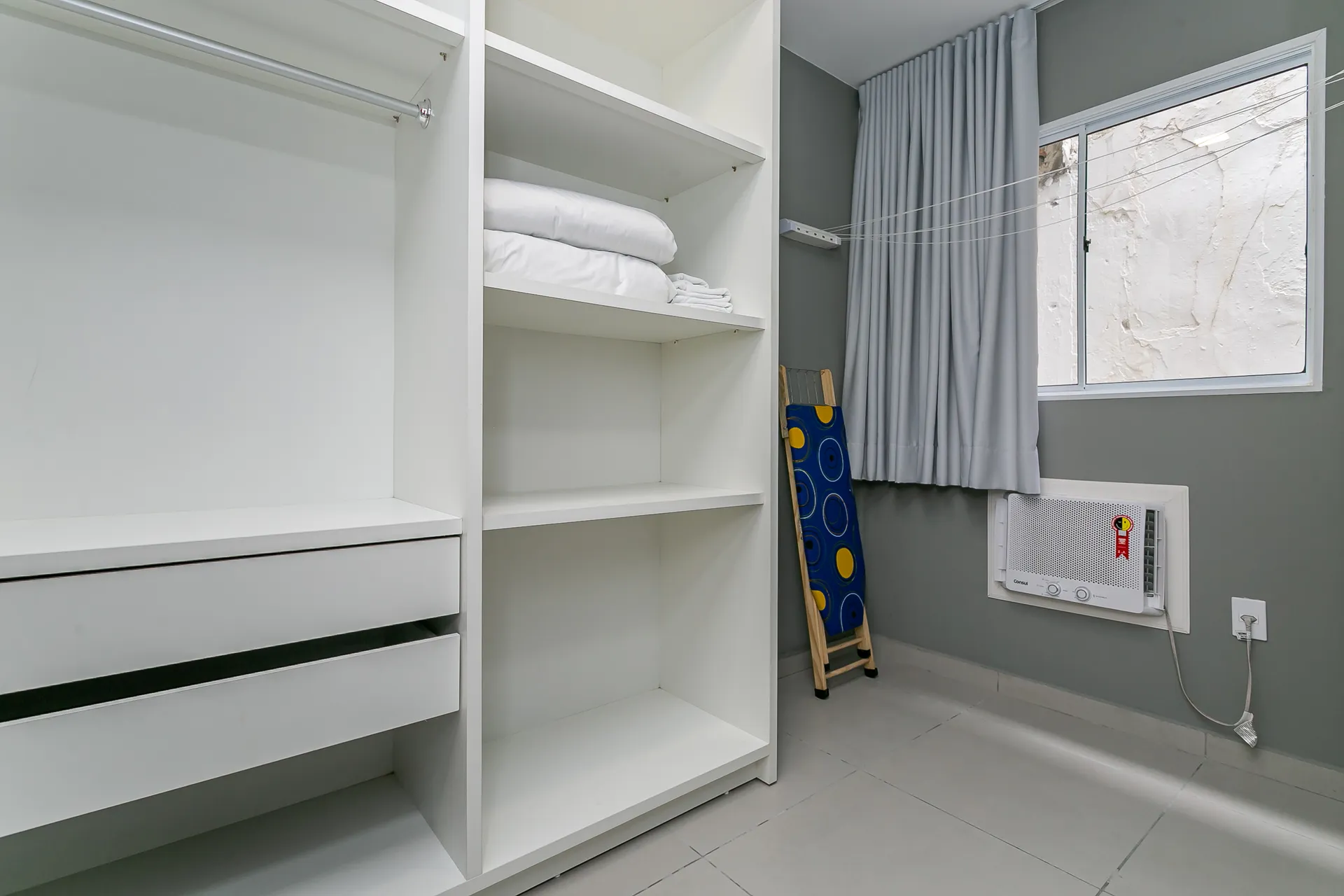 Furnished 35 m² studio with compact kitchenette — photo 10