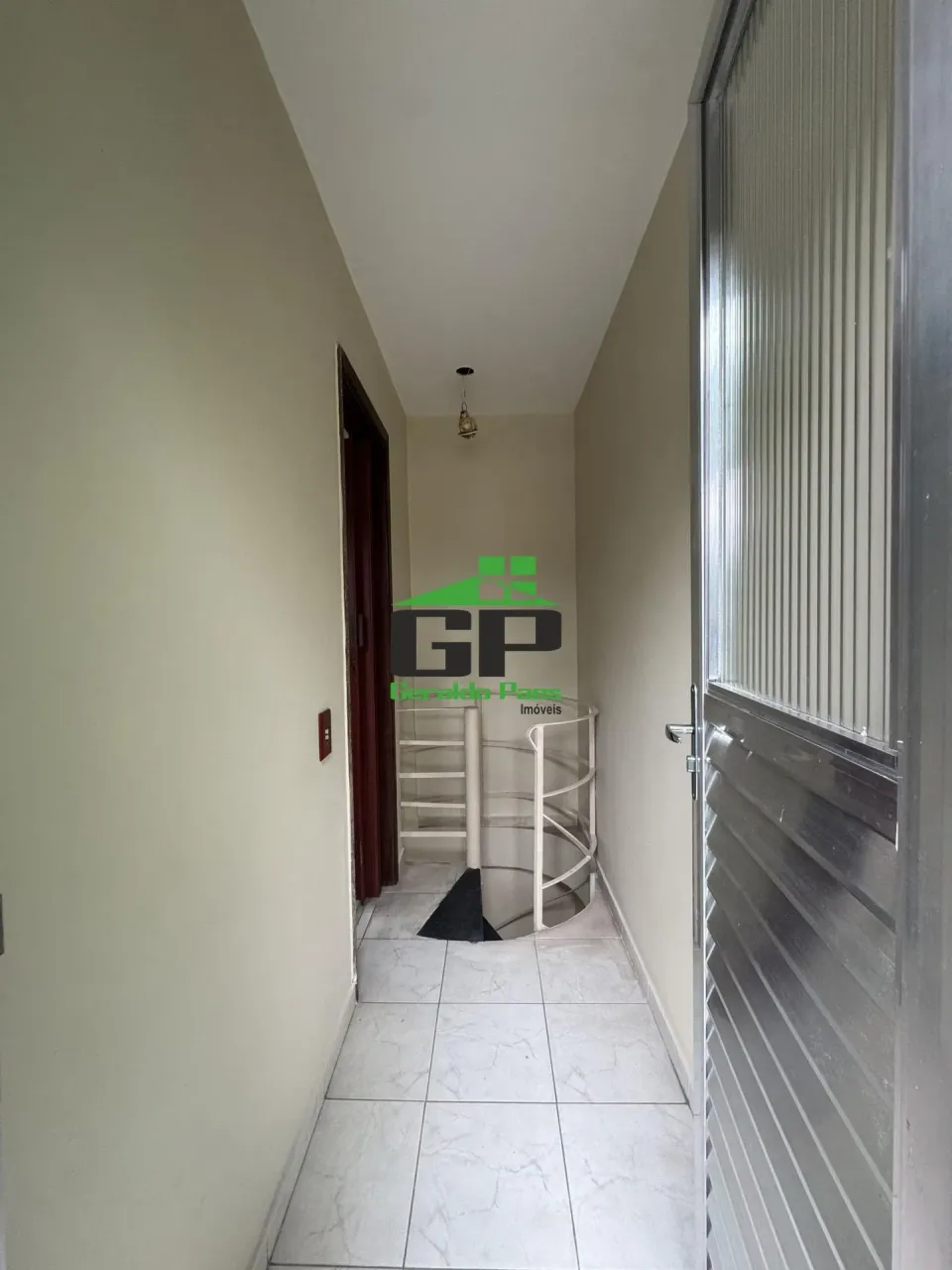 Apartment with 2 bedrooms, balcony and 1 parking spot — photo 13