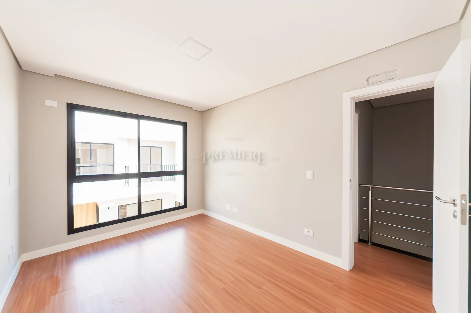House, 97 m², with a glass-enclosed balcony — photo 30