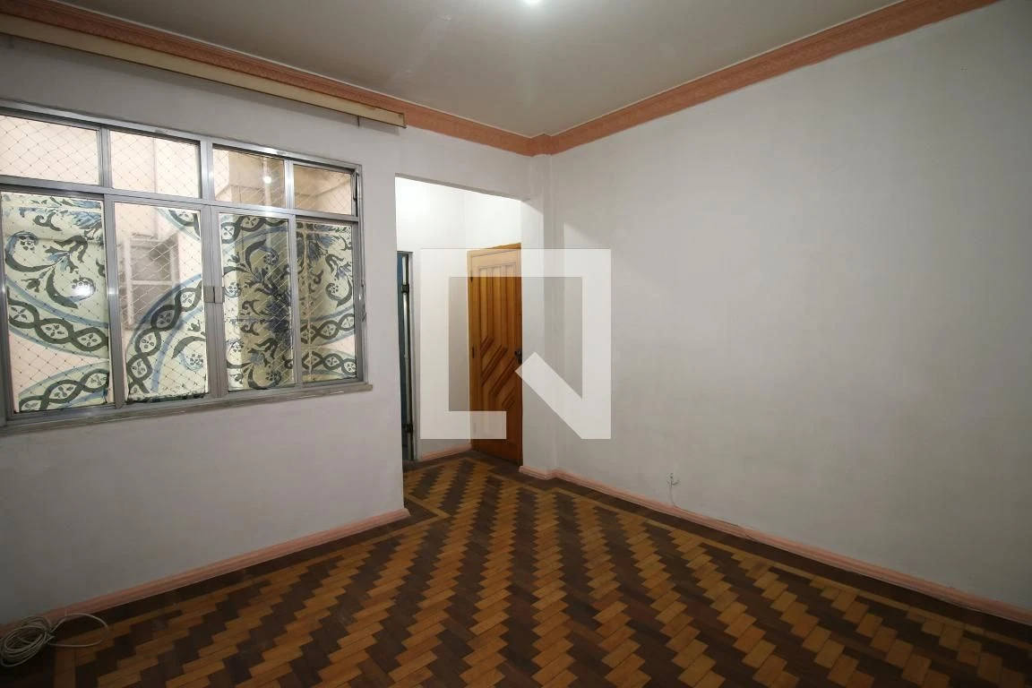 Unfurnished 1-bedroom apartment with separate kitchen — photo 15