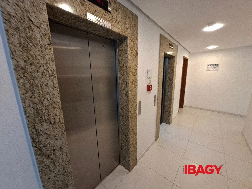 Furnished 95 m² apartment with 2 bedrooms and a desk — photo 49