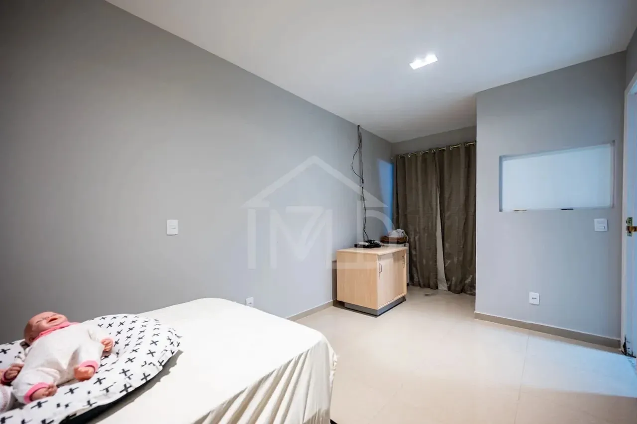 Furnished 6-bedroom house, 266 m² and 3 parking spots — photo 39