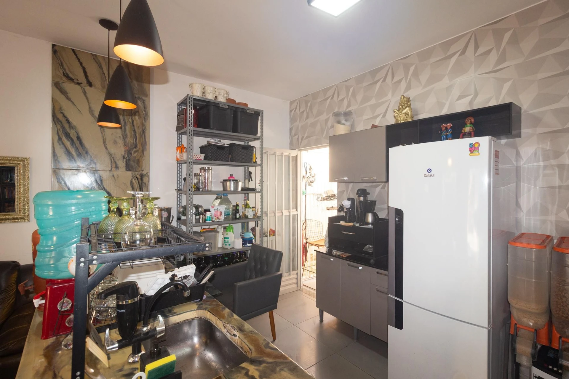 Furnished house with 2 bedrooms, garden and balcony — photo 2