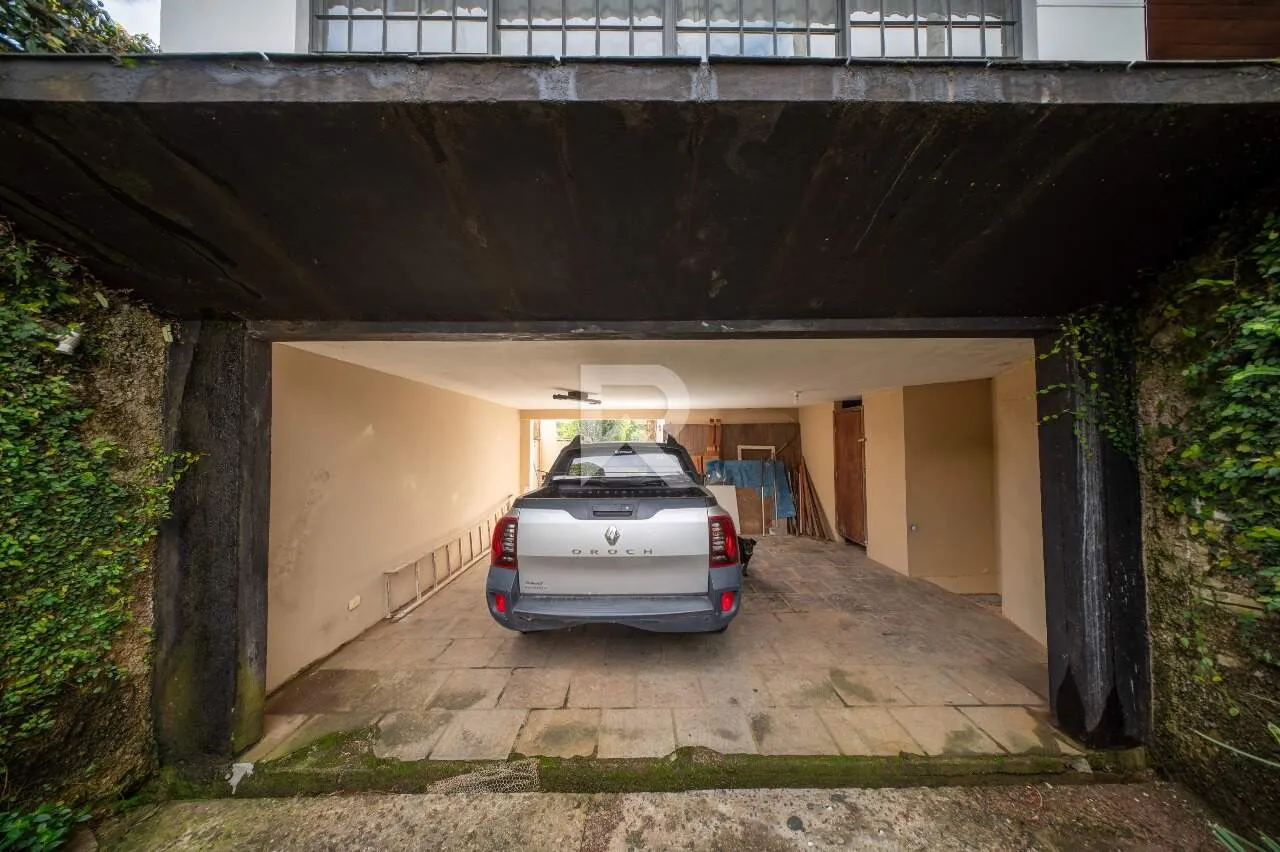 House with 5 bedrooms and 460 m² with private BBQ — photo 4