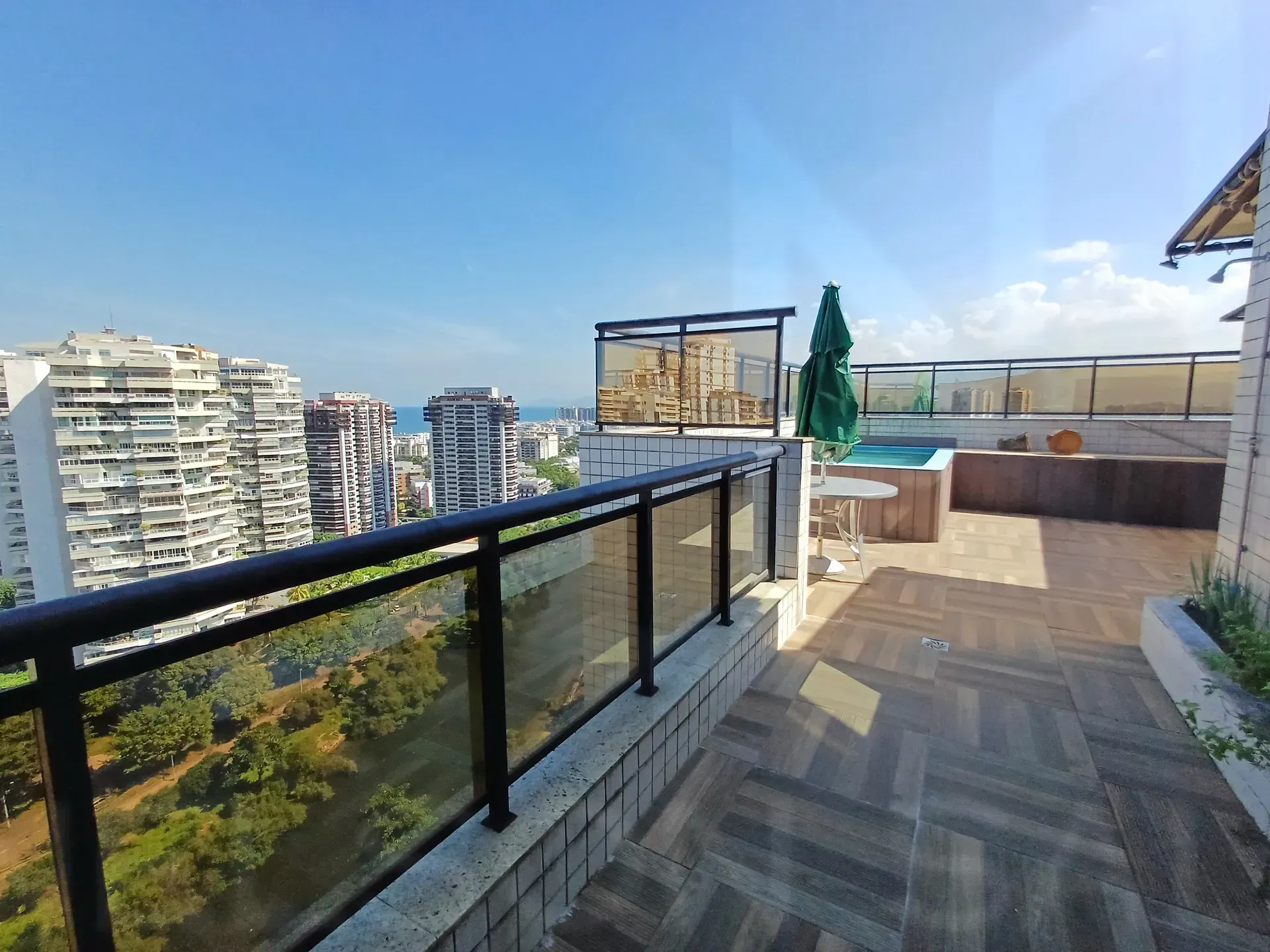 Furnished triplex penthouse with 3 bedrooms and 5 baths — photo 29