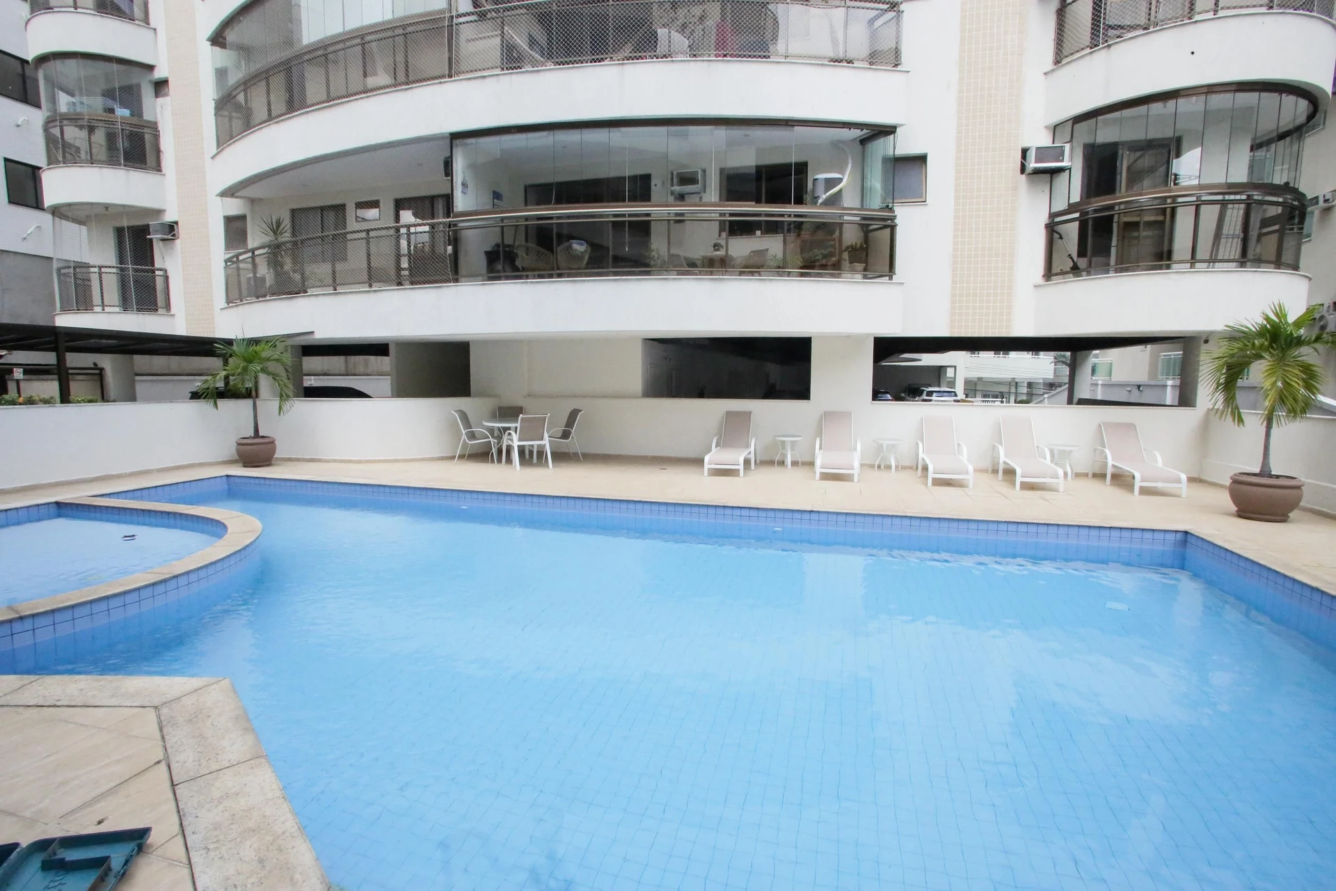 Apartamento mobiliado com 4 quartos e varanda — photo 70
