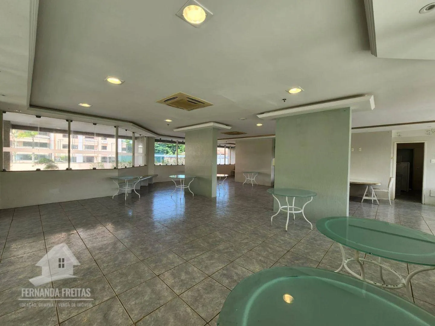 Furnished duplex penthouse with 3 bedrooms and 191 m² — photo 48