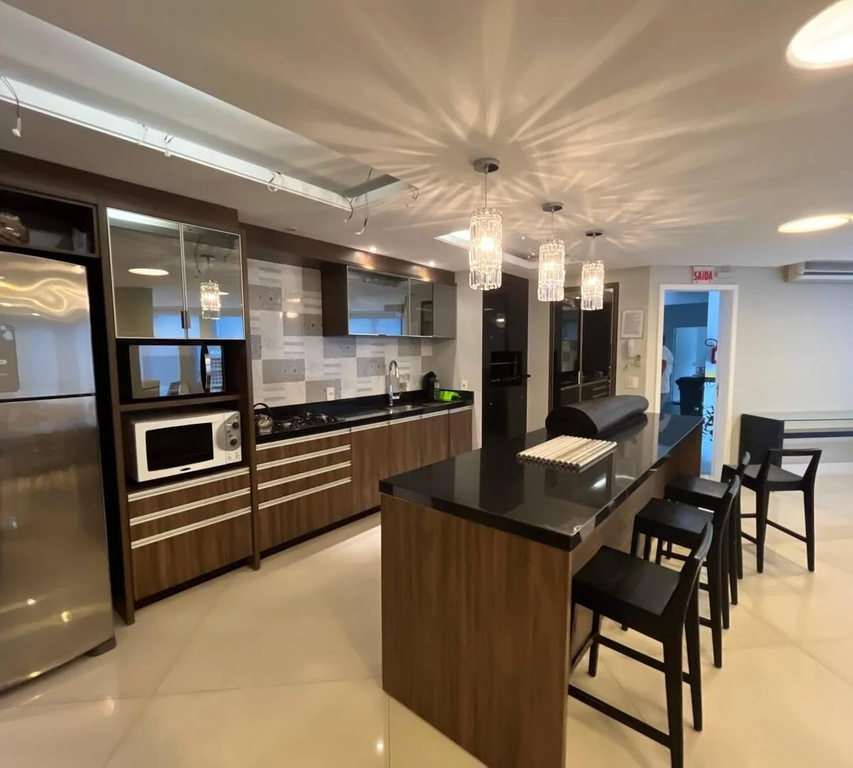 Water view in a 4-bedroom apartment, 138 m²