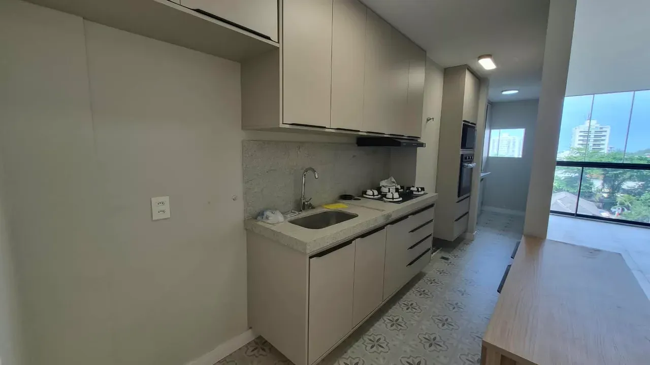 3-bedroom apartment with floor-to-ceiling windows — photo 2