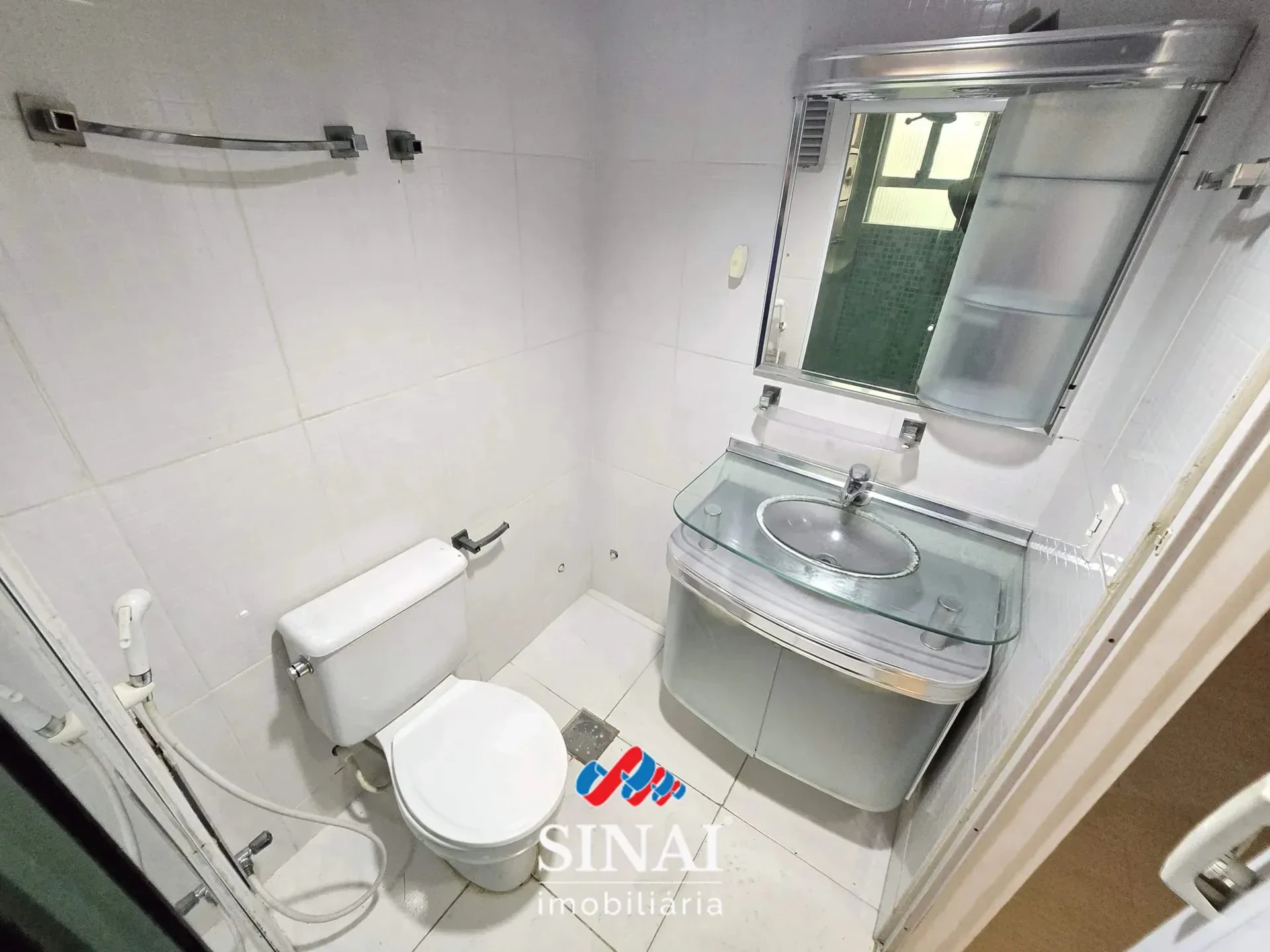 2-bedroom apartment with a washing machine — photo 21